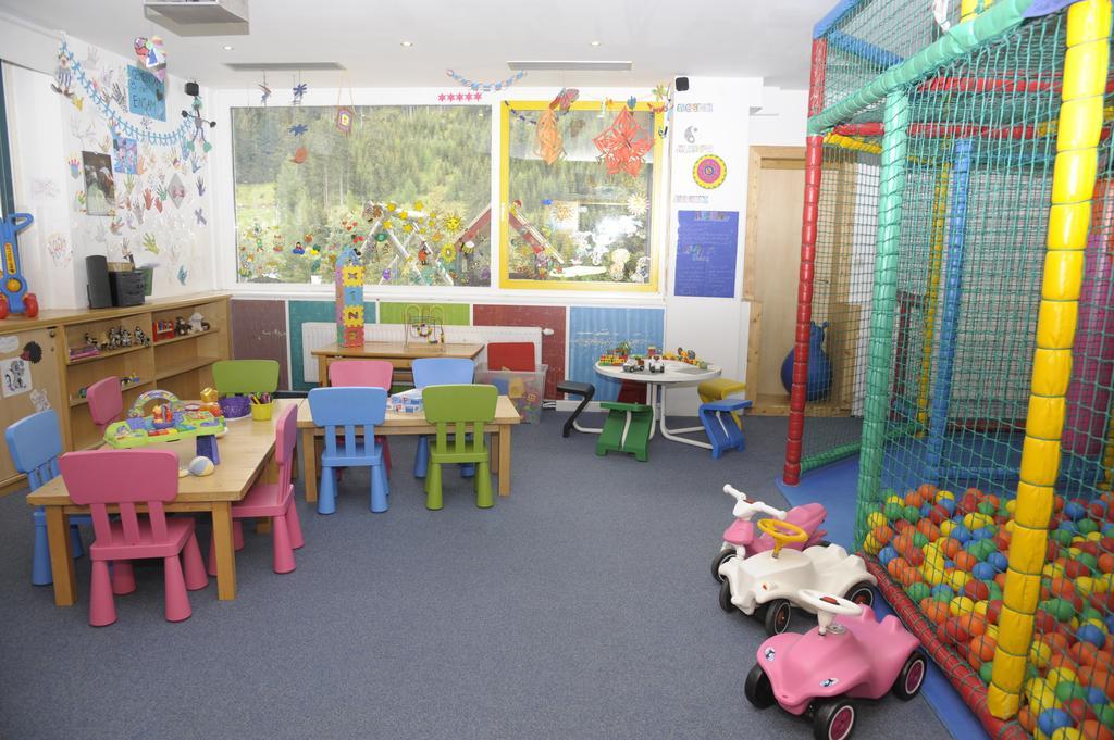 Kinder- Und Familienhotel Nockalm Innerkrems Εξωτερικό φωτογραφία