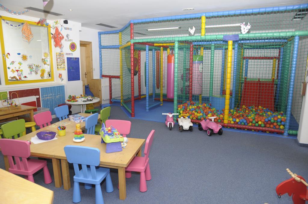 Kinder- Und Familienhotel Nockalm Innerkrems Εξωτερικό φωτογραφία