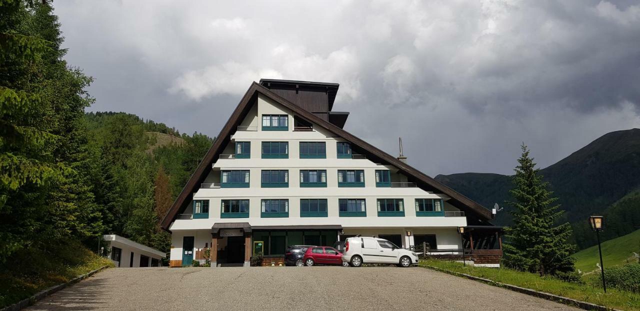 Kinder- Und Familienhotel Nockalm Innerkrems Εξωτερικό φωτογραφία